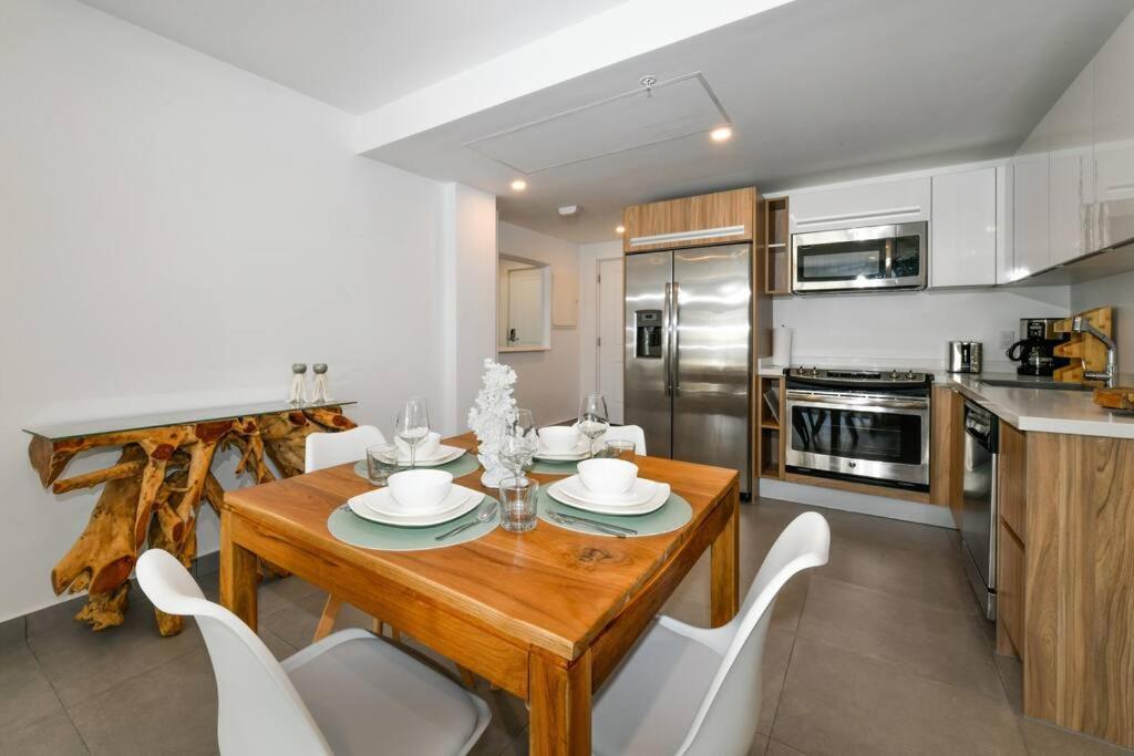 Luxurious Ocean Front Condo With Sunset Views 2 Bed-2 Bath オラニエスタッド エクステリア 写真