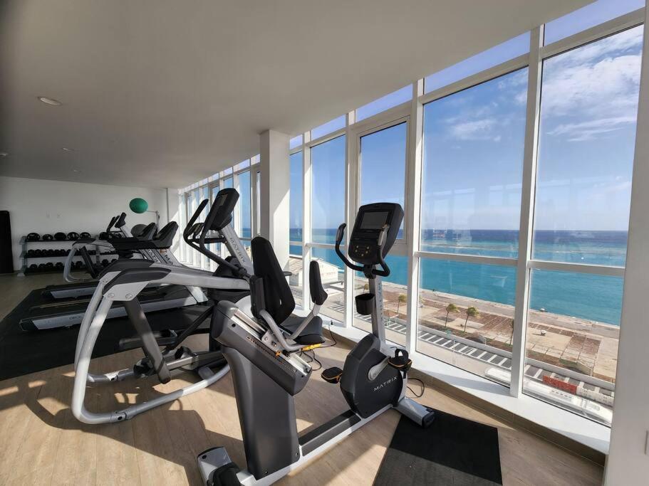 Luxurious Ocean Front Condo With Sunset Views 2 Bed-2 Bath オラニエスタッド エクステリア 写真
